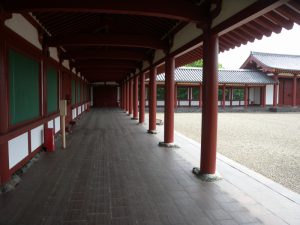 上総国分尼寺の復元された回廊